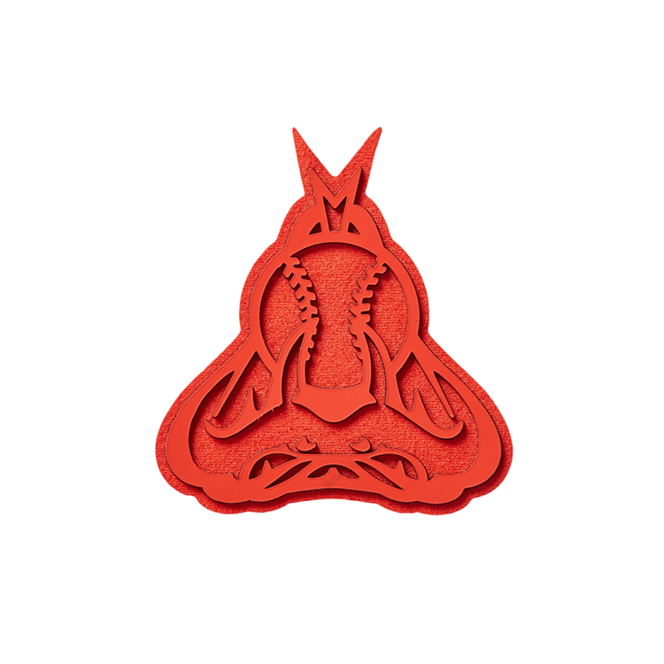 Make a statement with our iron-on names, designed for easy application on any fabric